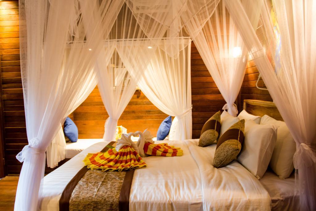 Seaside Huts Lembongan Hotel Exterior photo